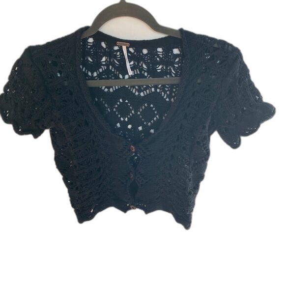 Free People Jilly Crop Crochet Cardigan in black size  S /P - Picture 4 of 8